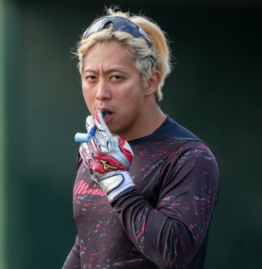 羽月隆太郎_金髪